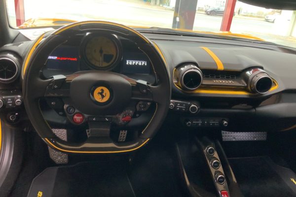 Ferrari 812 Superfast New 6