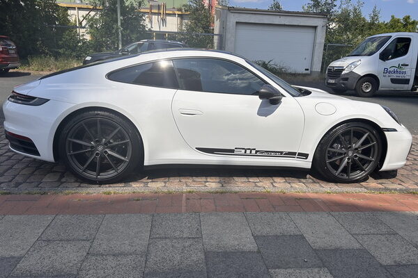 Porsche 911 T-Coupe 2023 6
