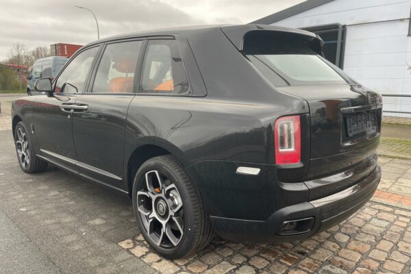 Rolls Royce Cullinan Black Badge 2023 6