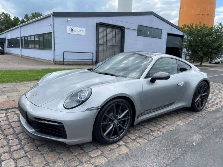 Porsche 911 T-Coupe silver 2023 1