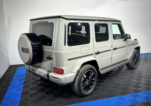 Mercedes Benz G500 AMG - Image 10