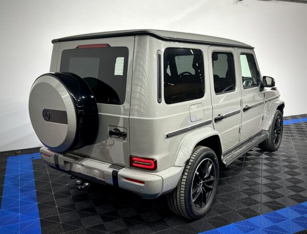 Mercedes Benz G500 AMG - Image 12