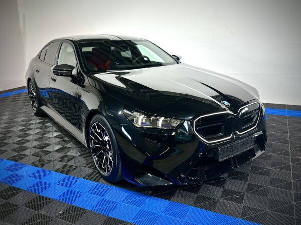 BMW M5 2025, NEW