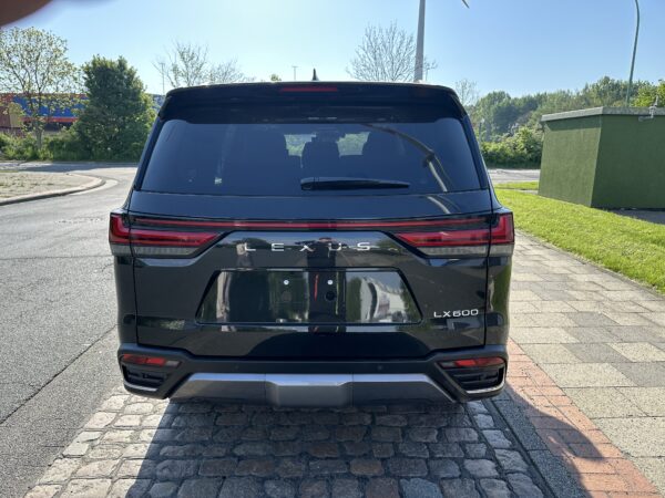 Lexus LX600 Luxury NEW - Image 5
