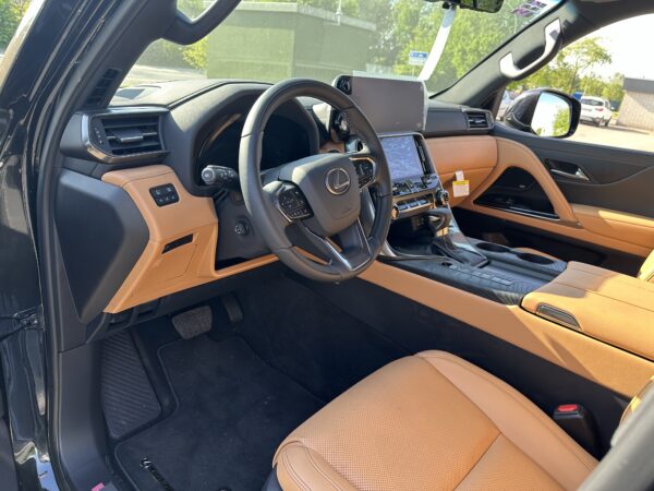 Lexus LX600 Luxury NEW - Image 8