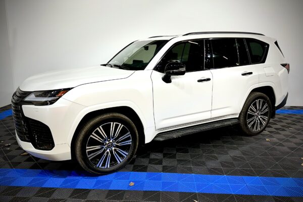 Lexus LX600 Luxury NEW - Image 6