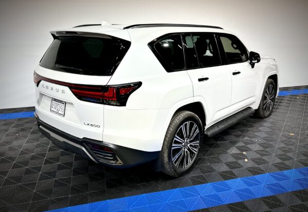 Lexus LX600 Luxury NEW - Image 8
