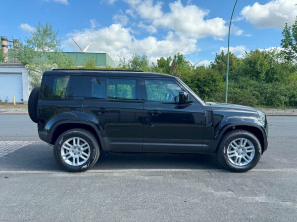 3 X Land Rover Defender S D200 2025 - Image 3