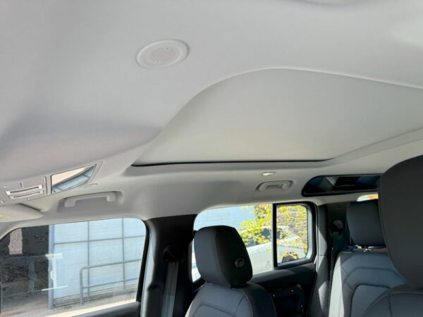 3 X Land Rover Defender S D200 2025 - Image 7