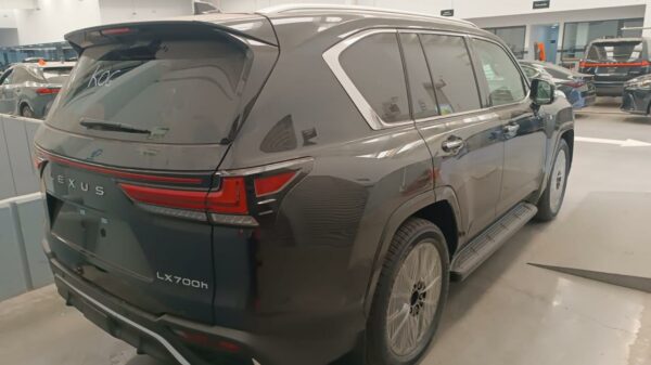 Lexus LX700H Sport 2025, NEW - Image 4
