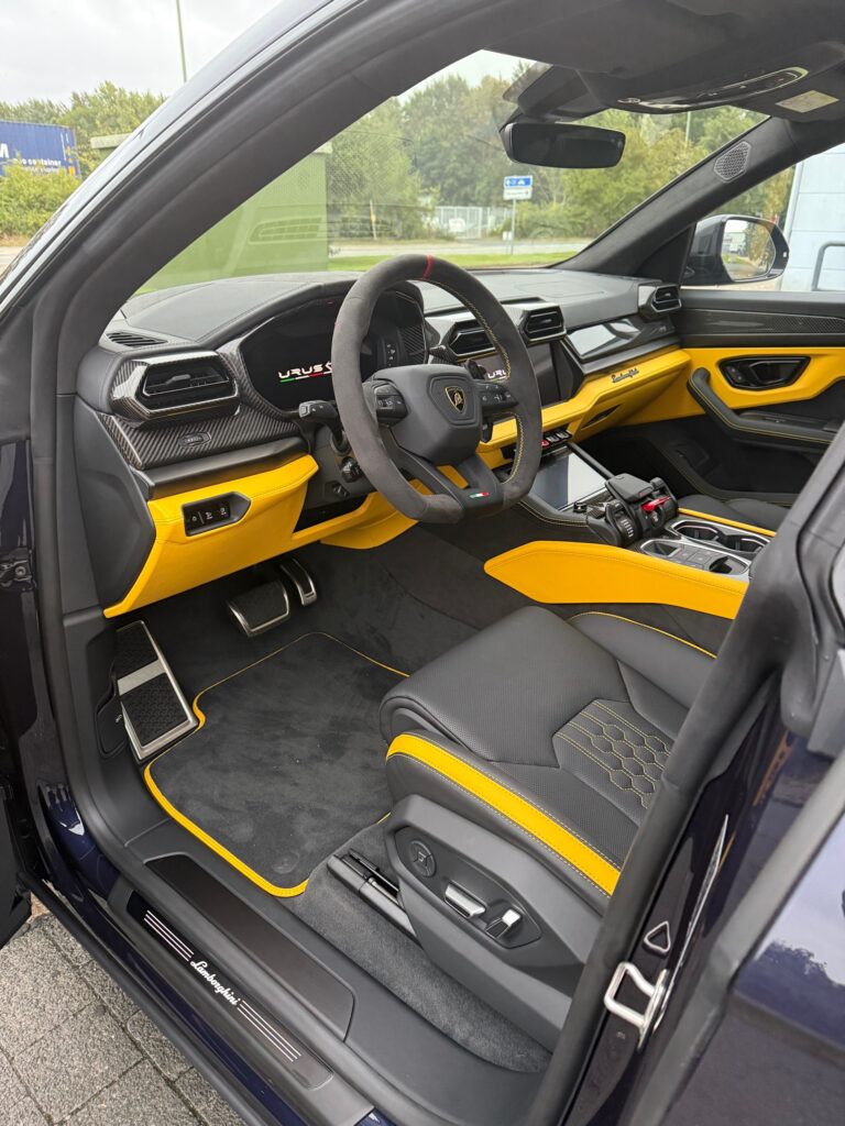 Lamborghini Urus 2025 12