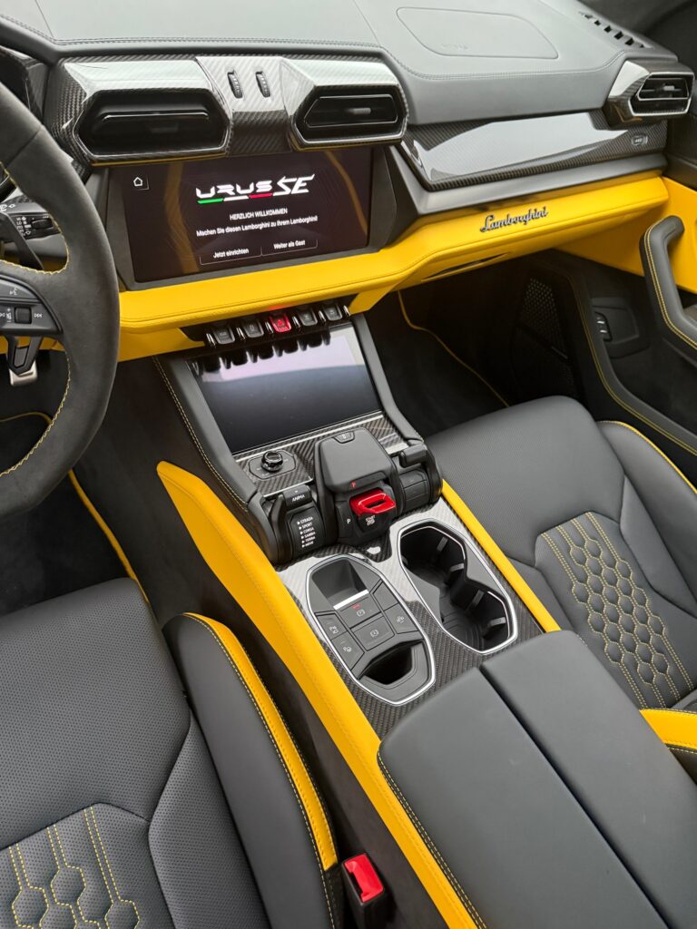 Lamborghini Urus 2025 17