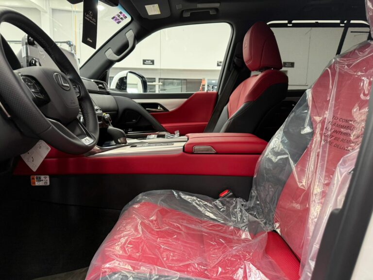 Lexus LX700 H 2025 4