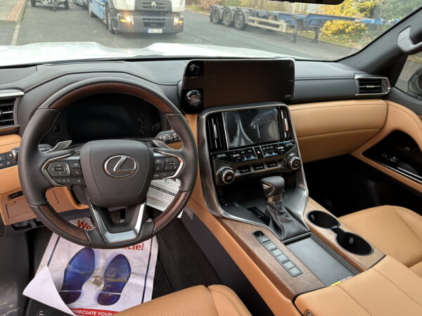 Lexus LX600 Luxury NEW - Image 11