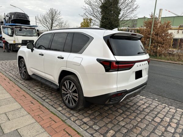 Lexus LX600 Luxury NEW - Image 5
