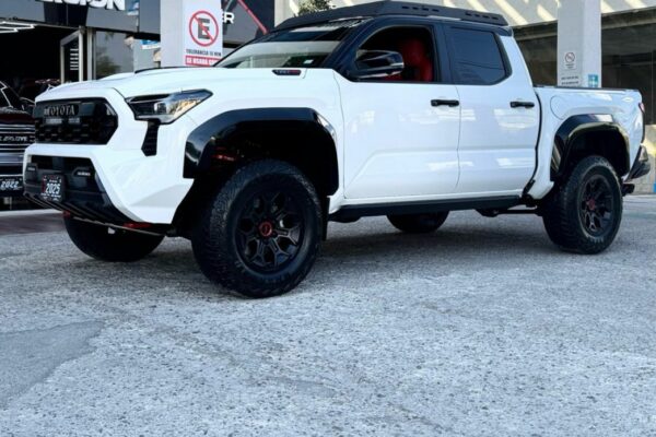 Toyota Tacoma TRD PRO 2025, NEW - Image 2