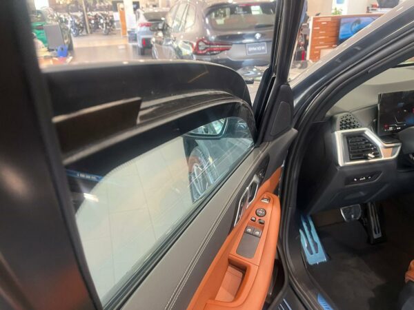 BMW X5 M60i, 4,4l/V8, 530Hp, Factory Armored VR6 2025 - Image 5