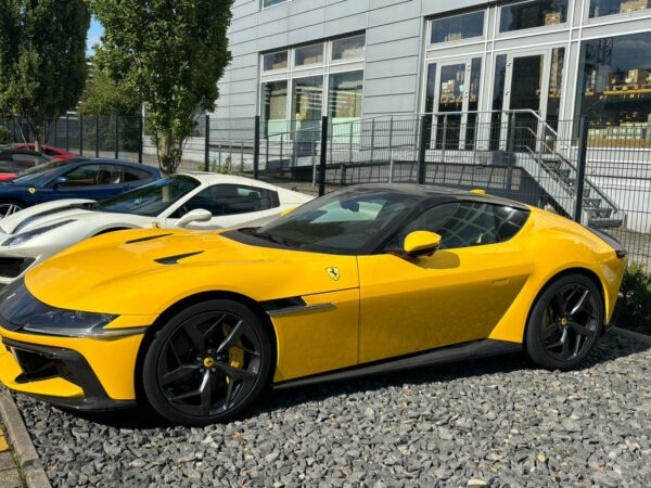 Ferrari 12 Cilindri 2025 NEW