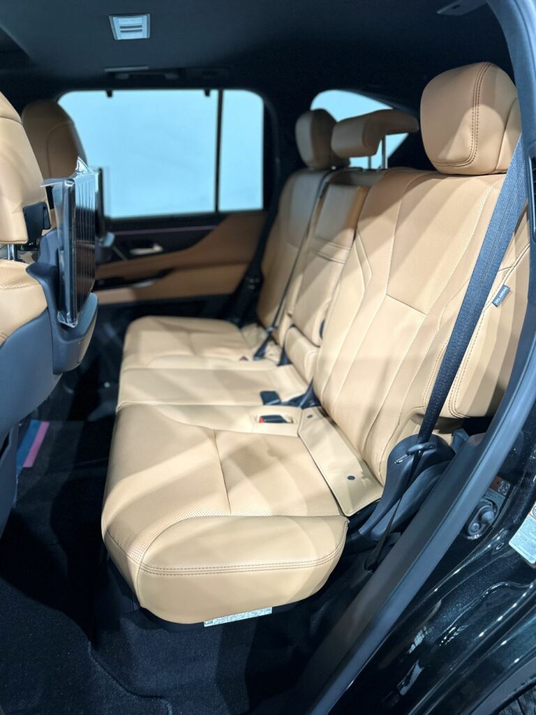LEXUS LX 700, 2025 11