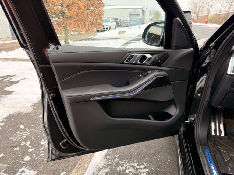 BMW X5 armored 2025 (15)