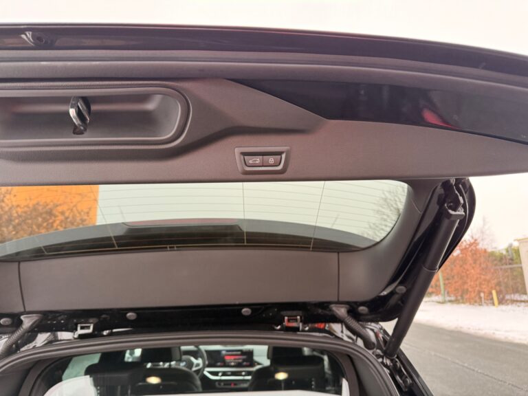 BMW X5 armored 2025 (26)