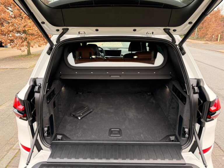 BMWX5 VR6 - 2025 (15)